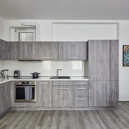 Minimalist Apartment On Wenceslas Square By Prague Days Exterior photo